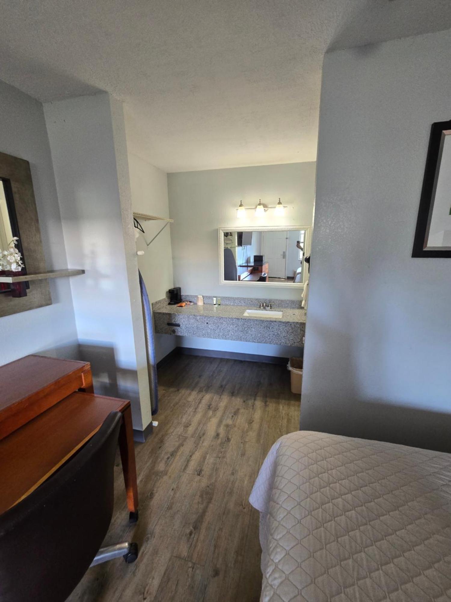 Best Price Motel & Suites Orange Ngoại thất bức ảnh